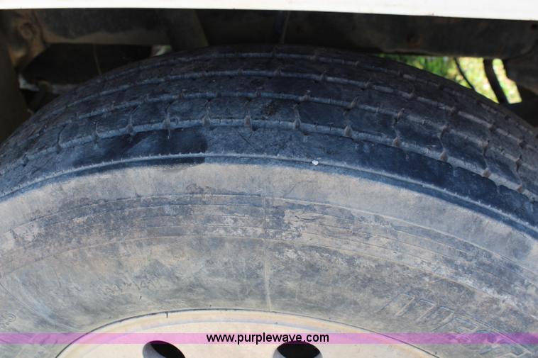 image for item J1129 1988 Ford LTL9000 semi truck