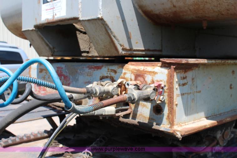 image for item J1152 1994 Clement end dump trailer