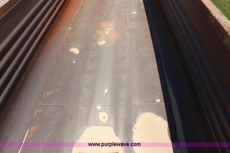 image for item J1152 1994 Clement end dump trailer