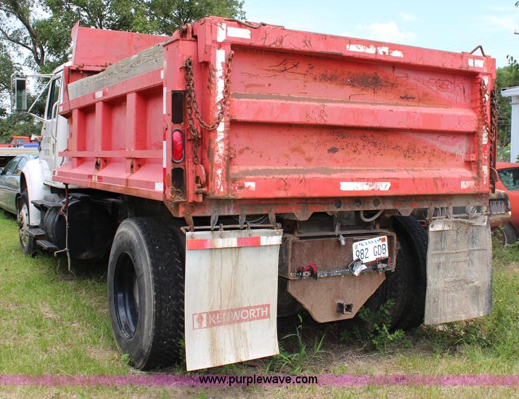 image for item J1160 1992 International 7100 dump truck
