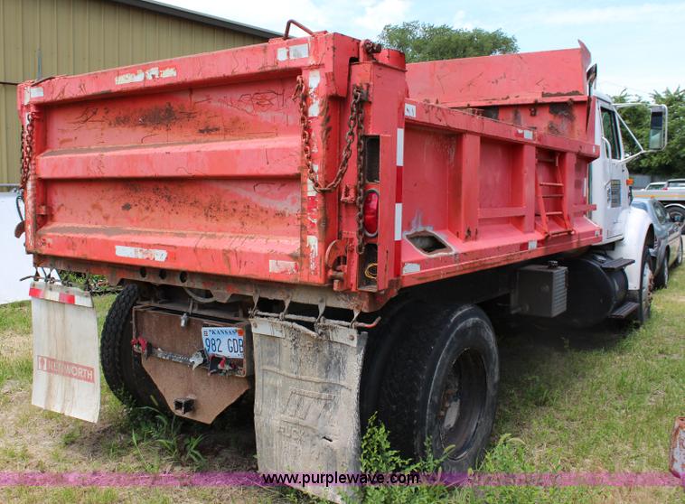 image for item J1160 1992 International 7100 dump truck