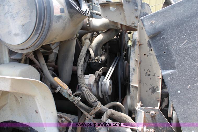 image for item J1160 1992 International 7100 dump truck