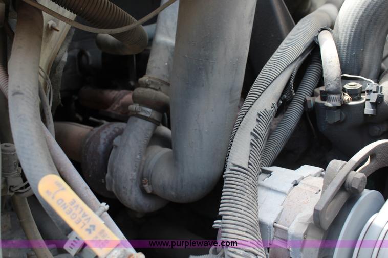 image for item J1160 1992 International 7100 dump truck