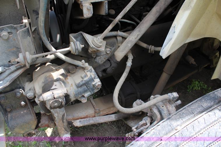 image for item J1160 1992 International 7100 dump truck