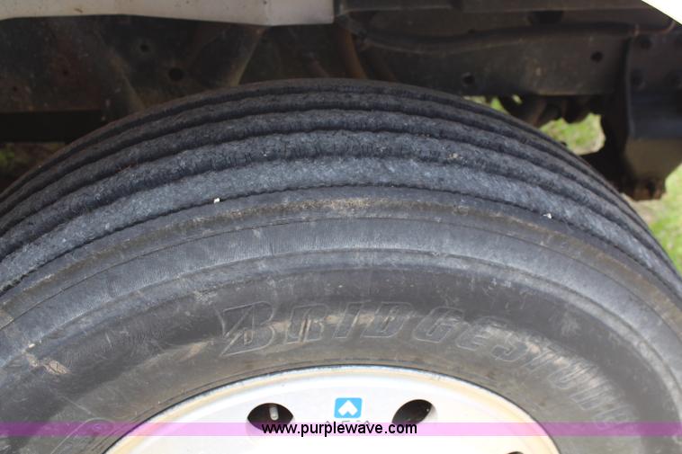 image for item J1160 1992 International 7100 dump truck