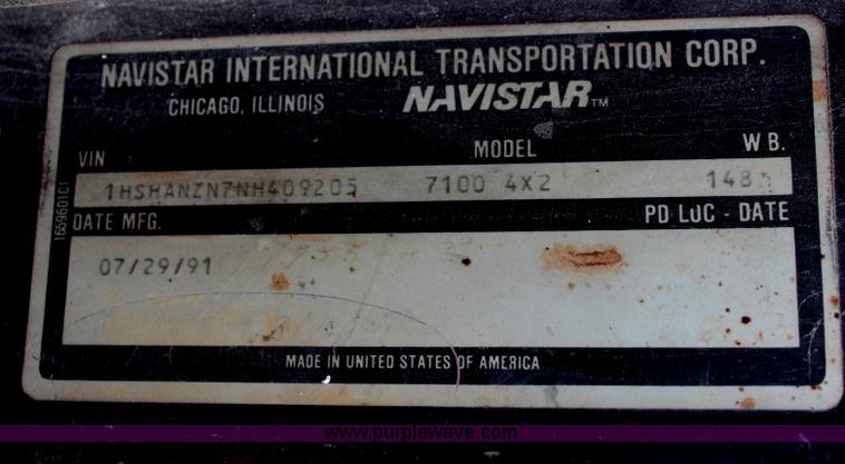 image for item J1160 1992 International 7100 dump truck