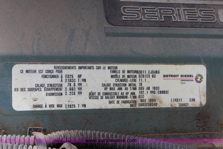 image for item J1181 1995 Freightliner FLD flatbed truck