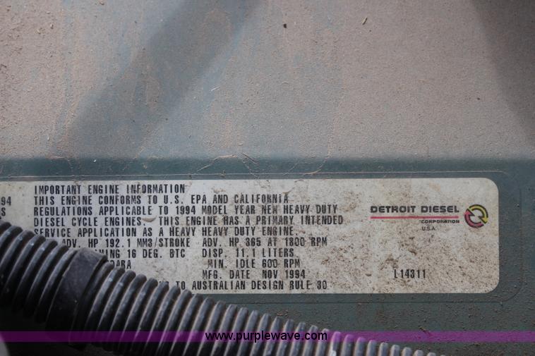 image for item J1181 1995 Freightliner FLD flatbed truck