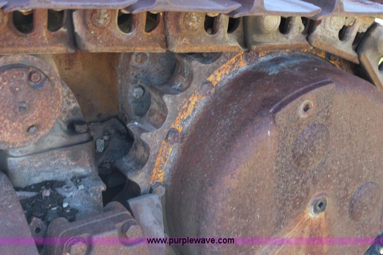 image for item J1200 1997 John Deere 750 dozer