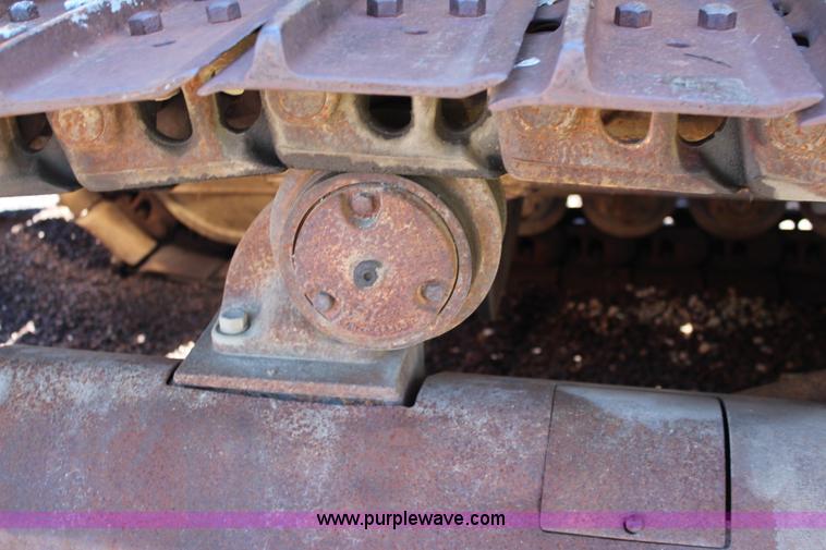 image for item J1200 1997 John Deere 750 dozer