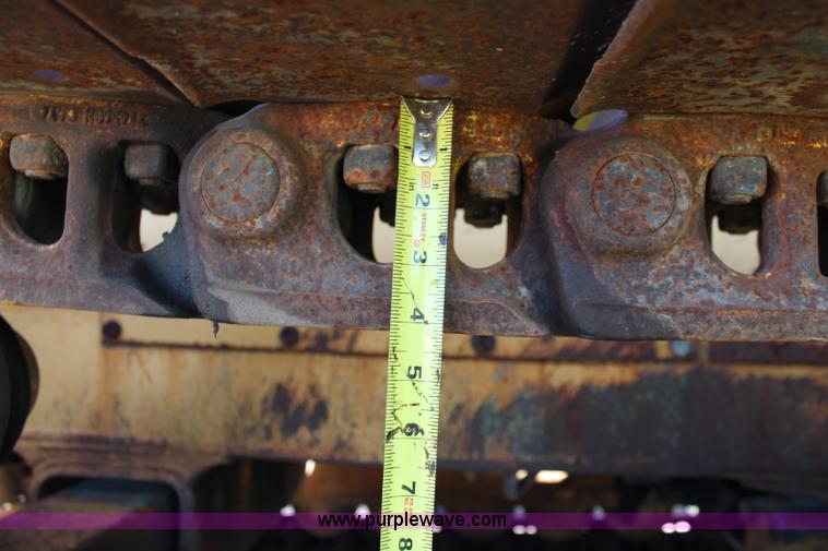 image for item J1200 1997 John Deere 750 dozer