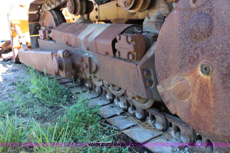 image for item J1200 1997 John Deere 750 dozer