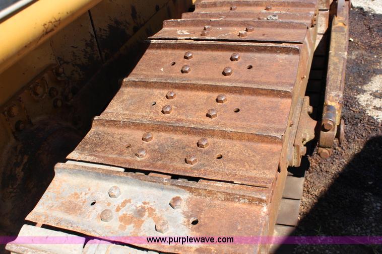 image for item J1200 1997 John Deere 750 dozer