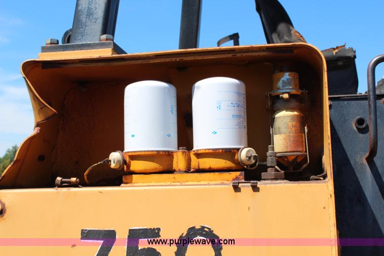 image for item J1200 1997 John Deere 750 dozer