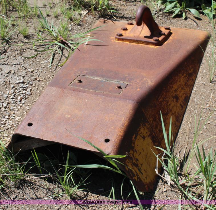 image for item J1200 1997 John Deere 750 dozer