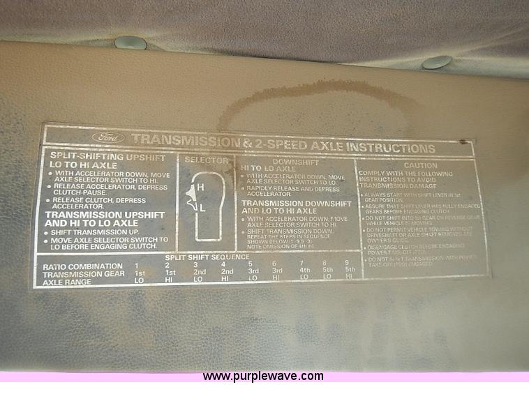 image for item J1203 1986 Ford CF6000 service truck