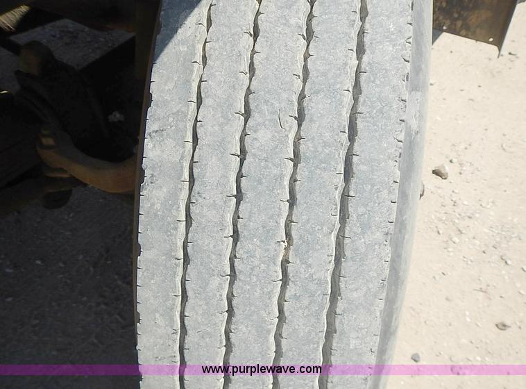 image for item J1203 1986 Ford CF6000 service truck