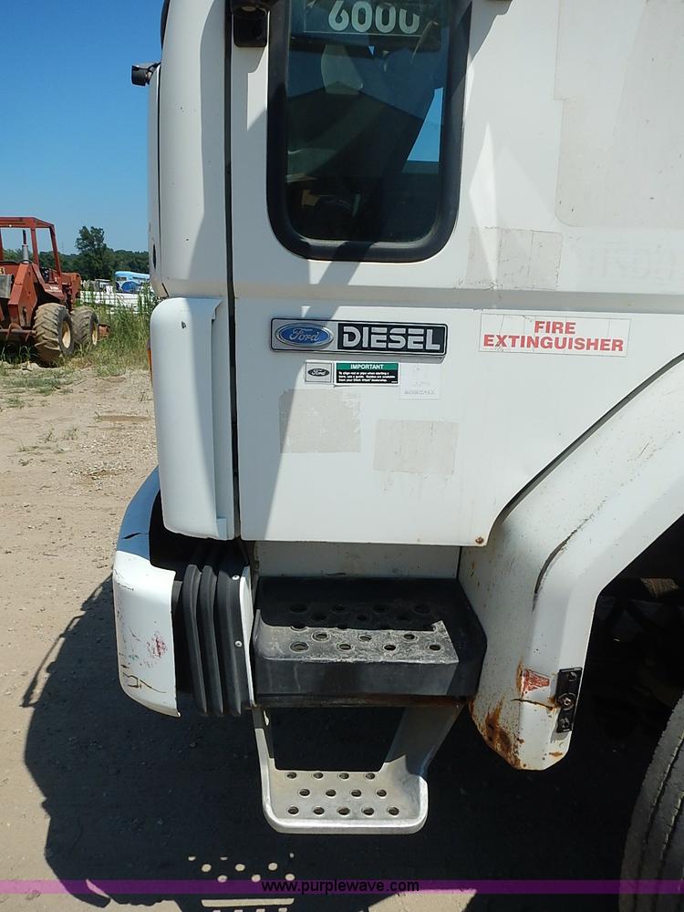 image for item J1203 1986 Ford CF6000 service truck