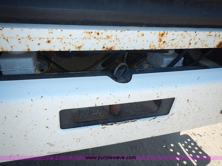 image for item J1203 1986 Ford CF6000 service truck