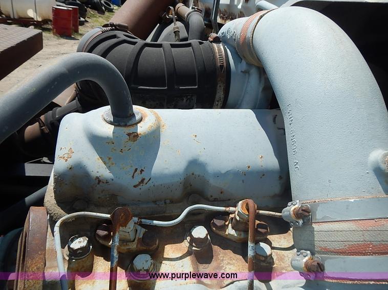 image for item J1203 1986 Ford CF6000 service truck