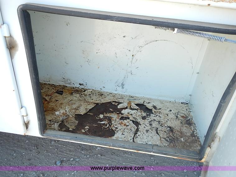 image for item J1203 1986 Ford CF6000 service truck