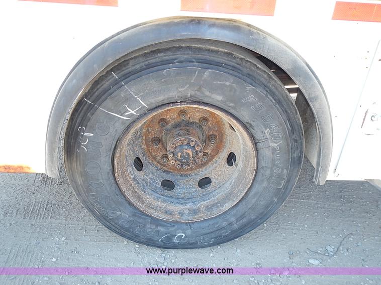 image for item J1203 1986 Ford CF6000 service truck