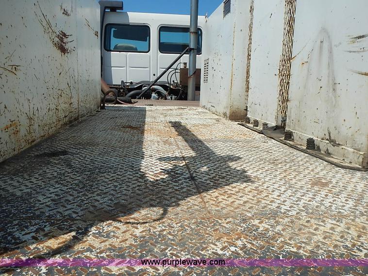 image for item J1203 1986 Ford CF6000 service truck