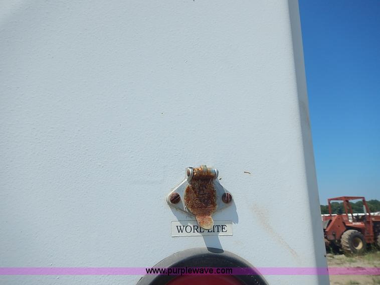 image for item J1203 1986 Ford CF6000 service truck