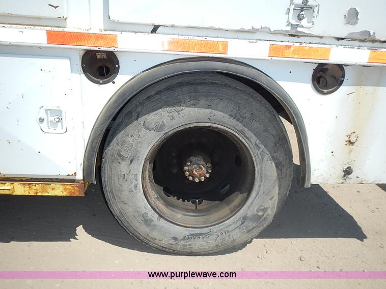 image for item J1203 1986 Ford CF6000 service truck