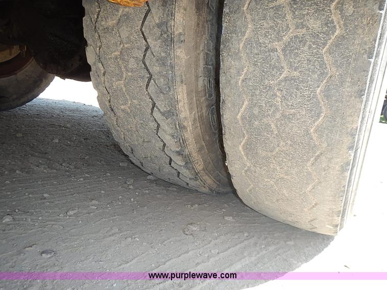 image for item J1203 1986 Ford CF6000 service truck