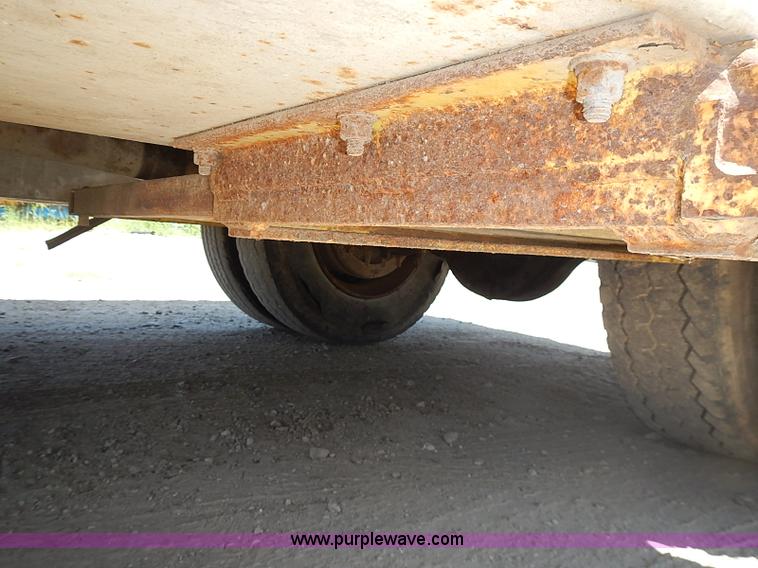 image for item J1203 1986 Ford CF6000 service truck