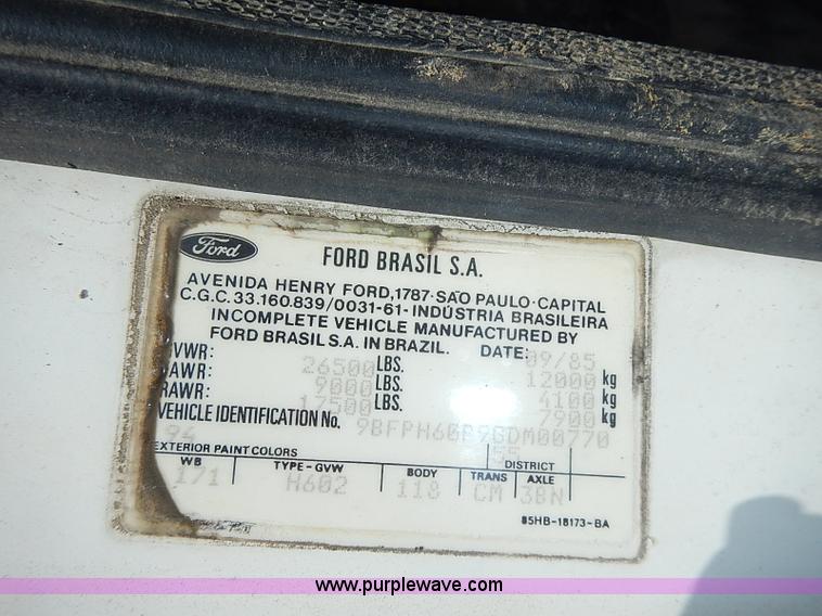 image for item J1203 1986 Ford CF6000 service truck