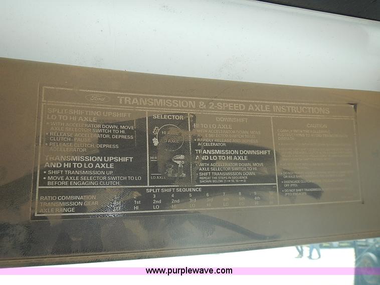 image for item J1205 1987 Ford LN9000 semi truck