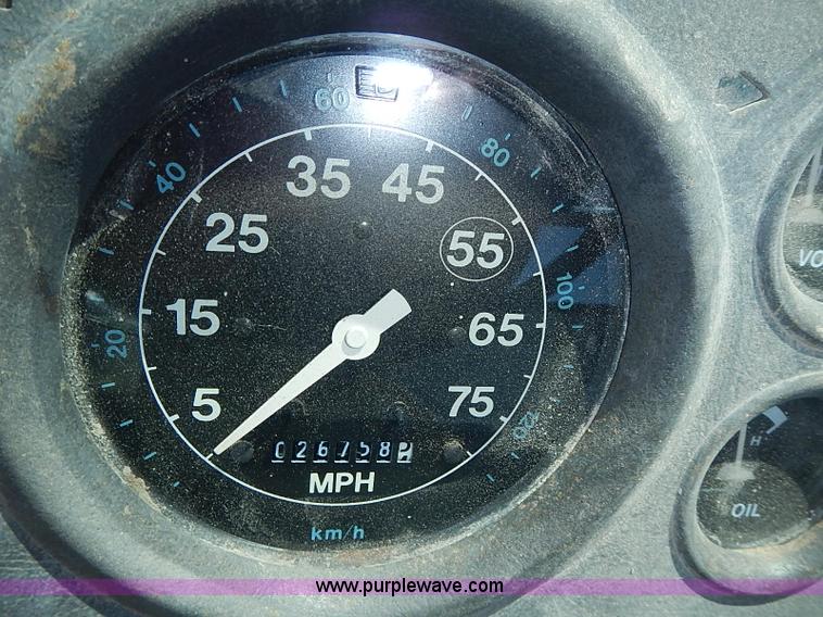 image for item J1205 1987 Ford LN9000 semi truck