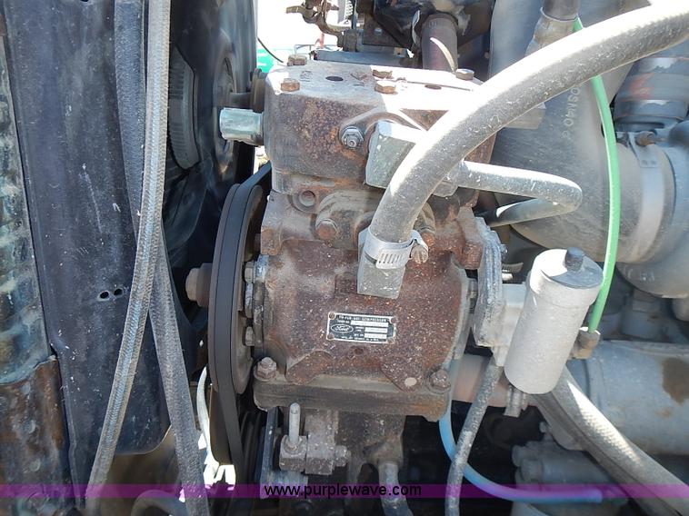 image for item J1205 1987 Ford LN9000 semi truck