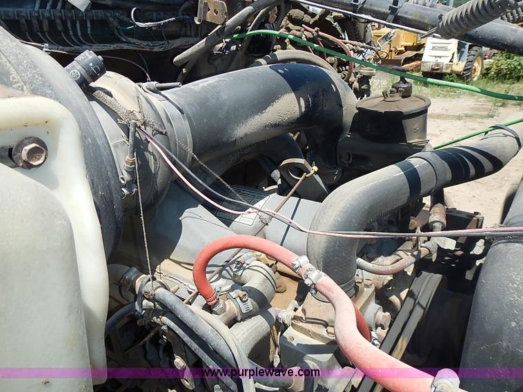 image for item J1205 1987 Ford LN9000 semi truck