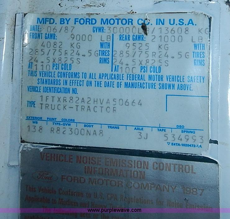 image for item J1205 1987 Ford LN9000 semi truck