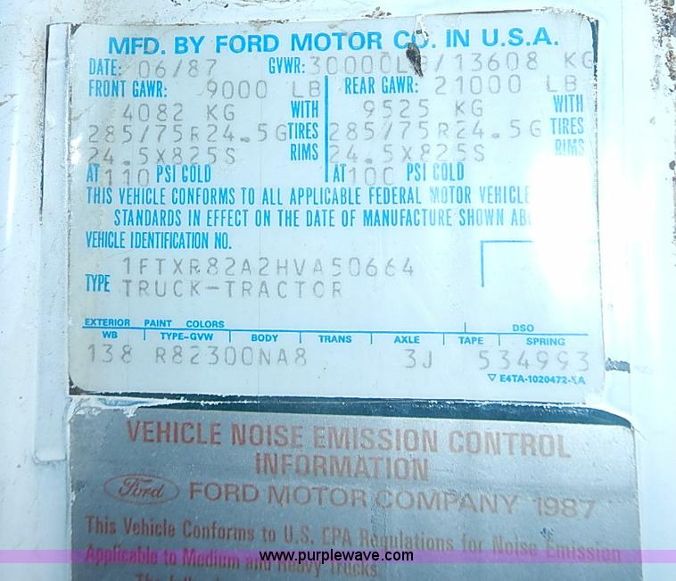 image for item J1205 1987 Ford LN9000 semi truck