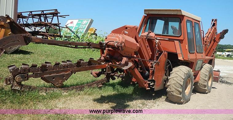 image for item J1209 Ditch Witch 6510 trencher