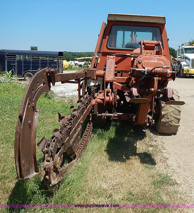 image for item J1209 Ditch Witch 6510 trencher