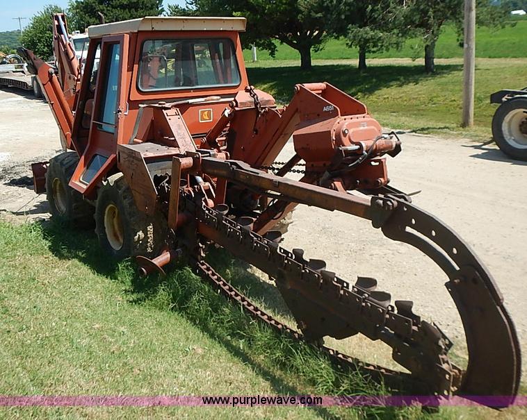 image for item J1209 Ditch Witch 6510 trencher