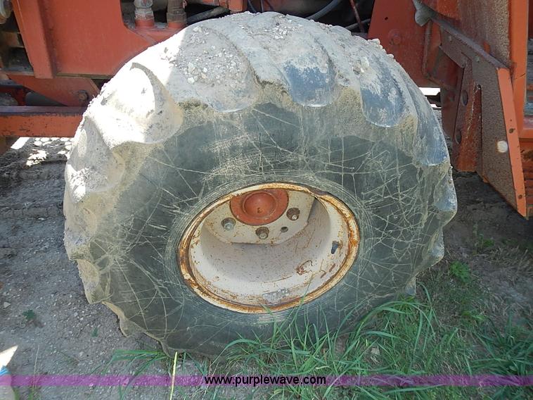 image for item J1209 Ditch Witch 6510 trencher