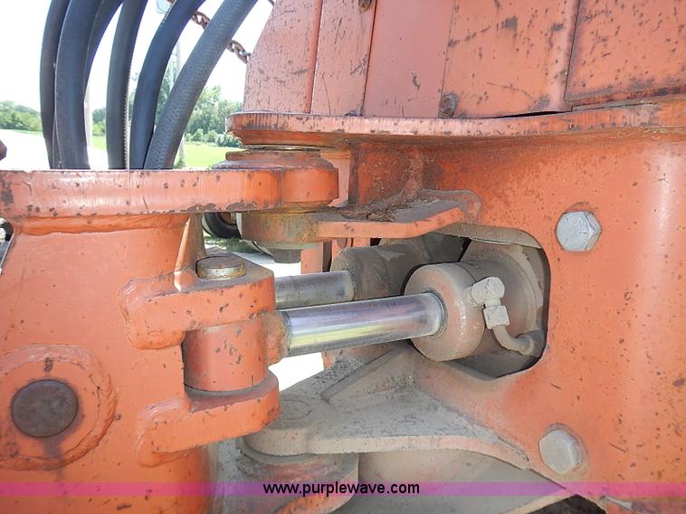 image for item J1209 Ditch Witch 6510 trencher
