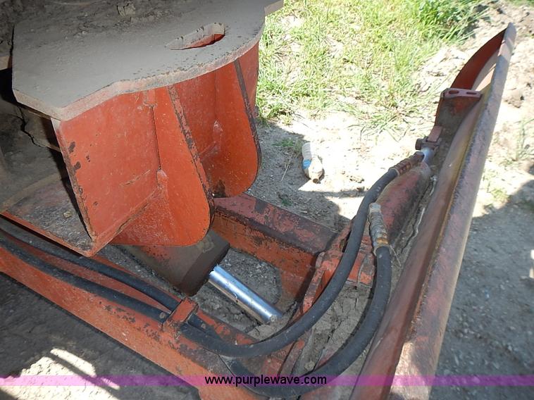 image for item J1209 Ditch Witch 6510 trencher