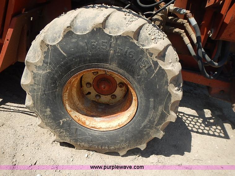 image for item J1209 Ditch Witch 6510 trencher