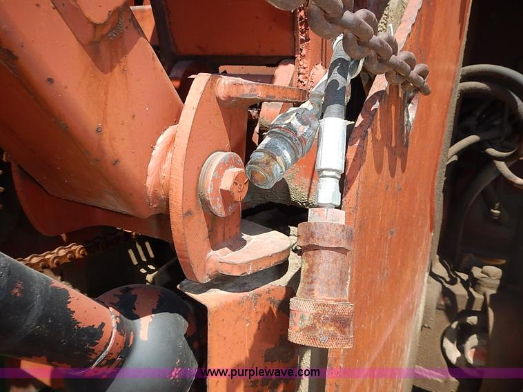 image for item J1209 Ditch Witch 6510 trencher