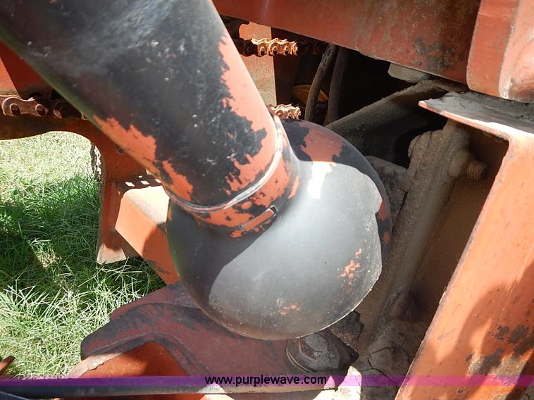 image for item J1209 Ditch Witch 6510 trencher