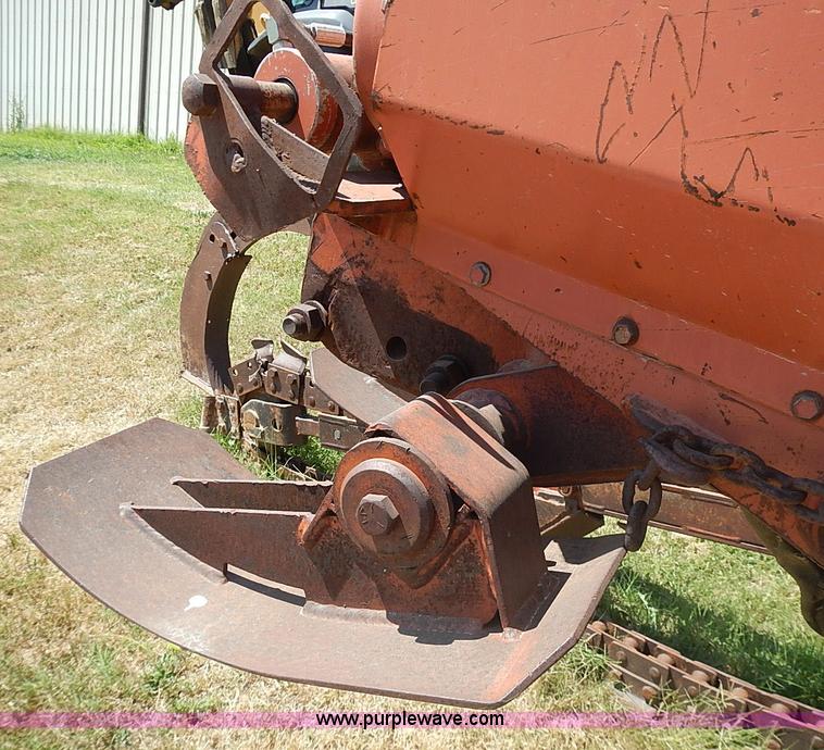 image for item J1209 Ditch Witch 6510 trencher