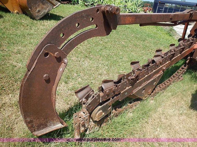 image for item J1209 Ditch Witch 6510 trencher