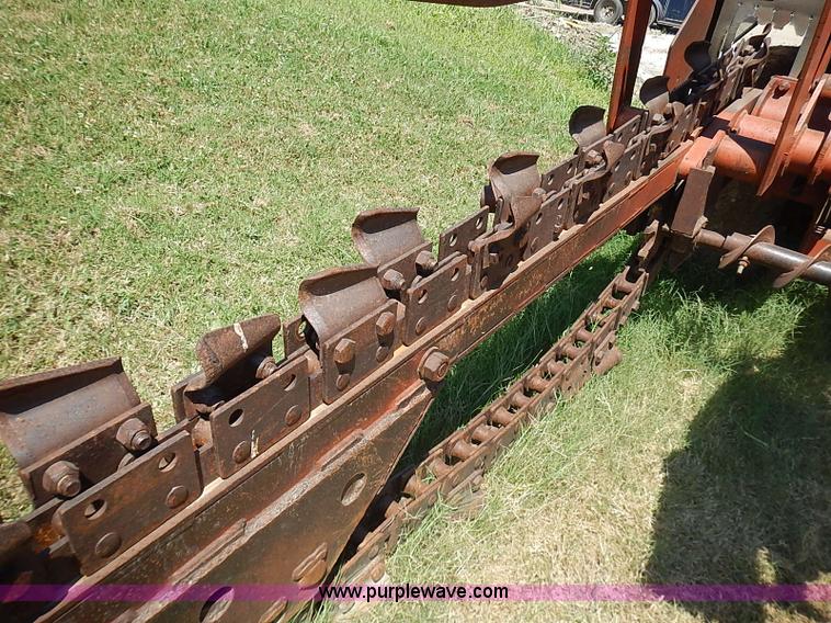 image for item J1209 Ditch Witch 6510 trencher